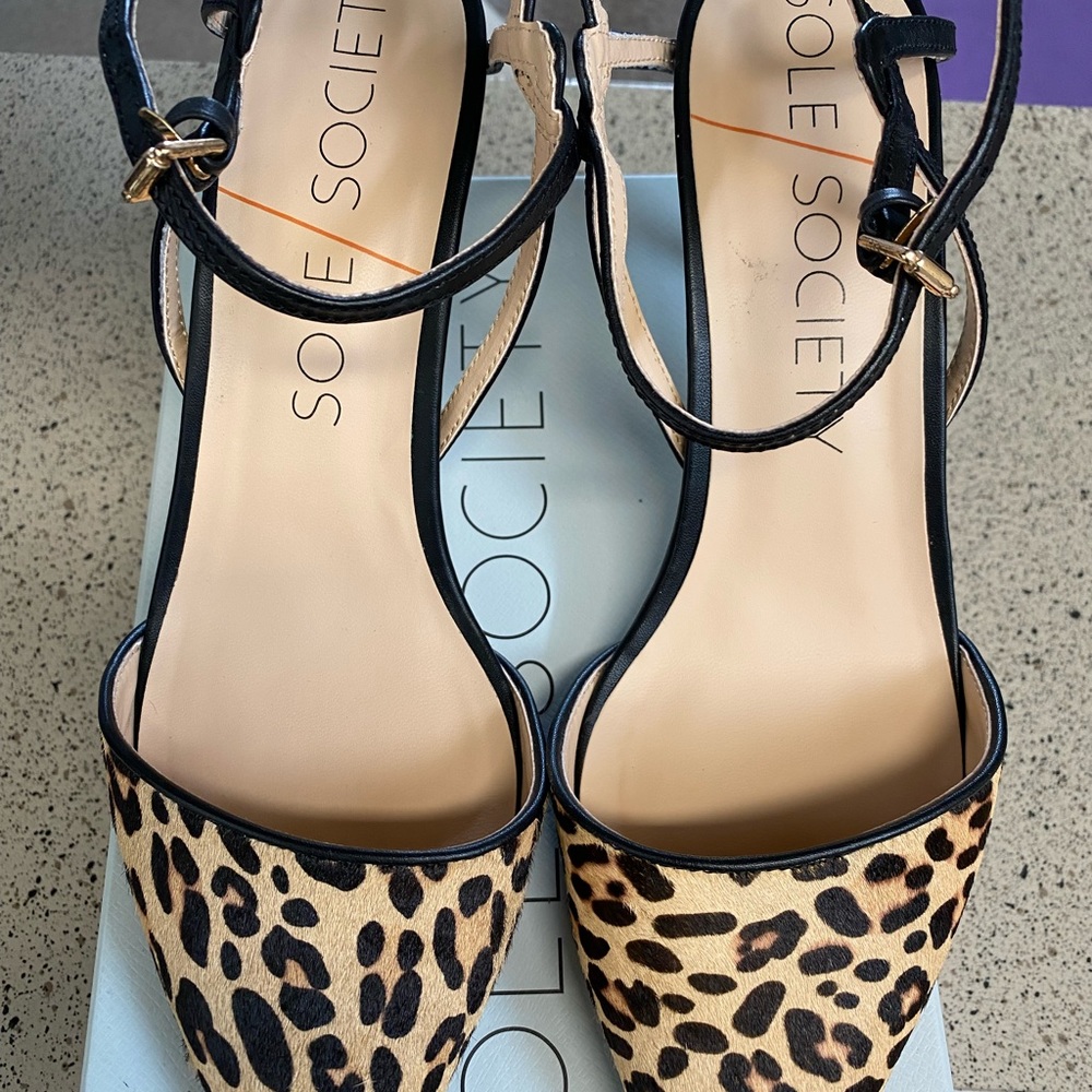 Sole Society aroma Leopard Haircalf/leather heels